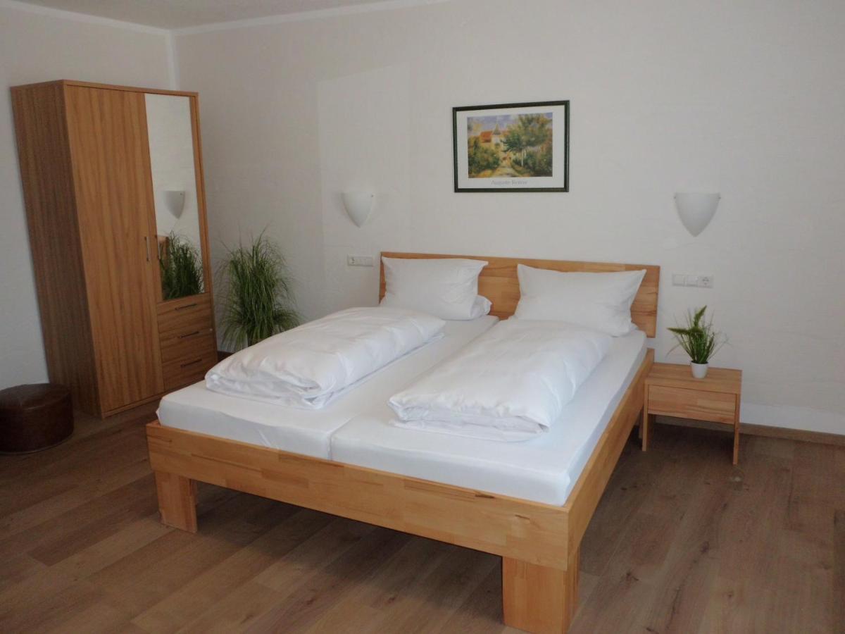 Hotel Restaurant Zur Pfanne Urbar  ภายนอก รูปภาพ